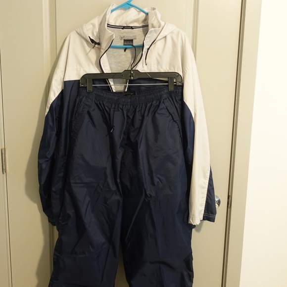 Nike Other - Nike One Set Two Tone Vented Hooded Running Jacket size Large